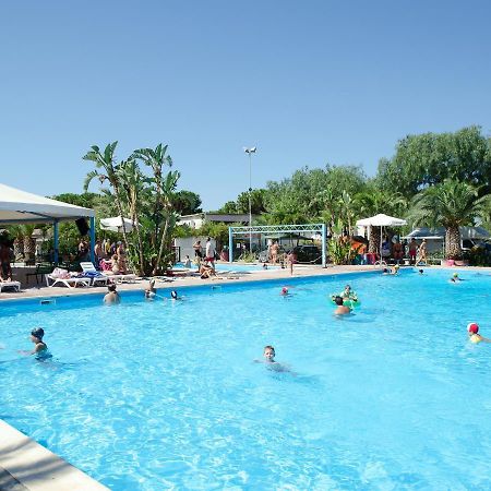 Kamemi Village & Camping Ribera Luaran gambar