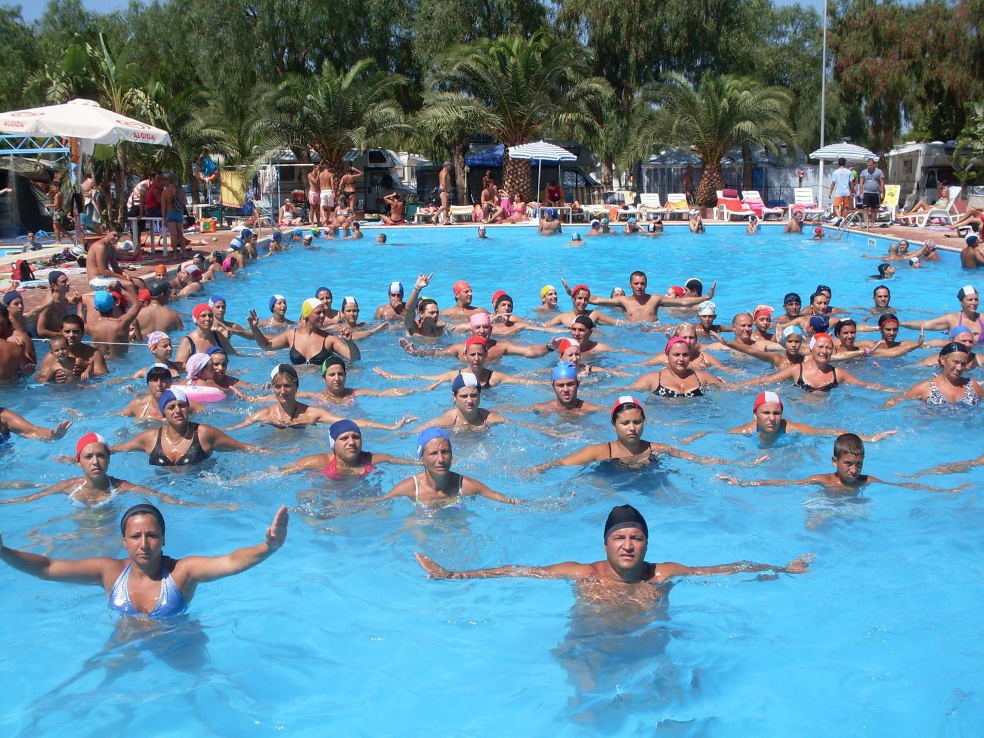 Kamemi Village & Camping Ribera Luaran gambar