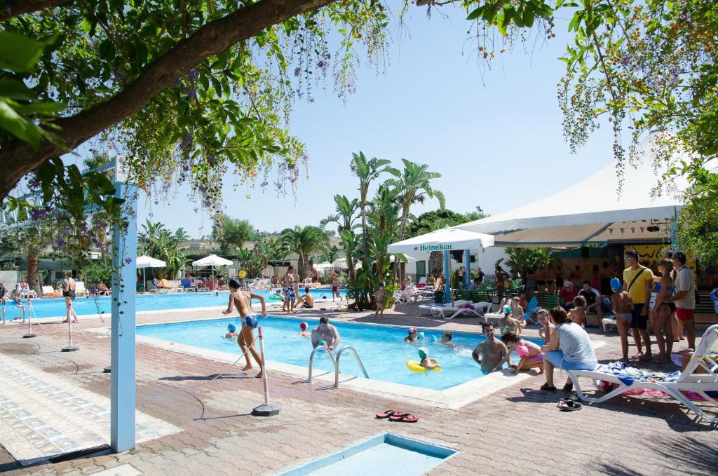 Kamemi Village & Camping Ribera Luaran gambar