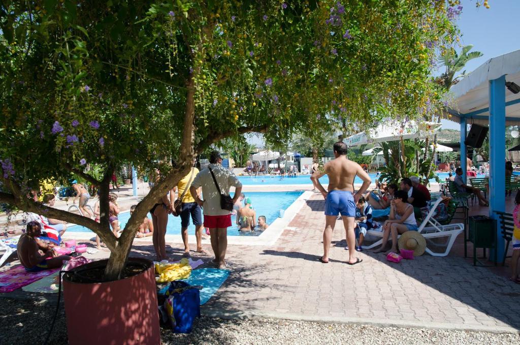 Kamemi Village & Camping Ribera Luaran gambar