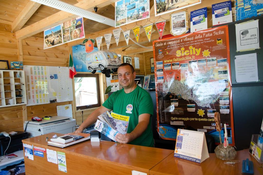 Kamemi Village & Camping Ribera Luaran gambar