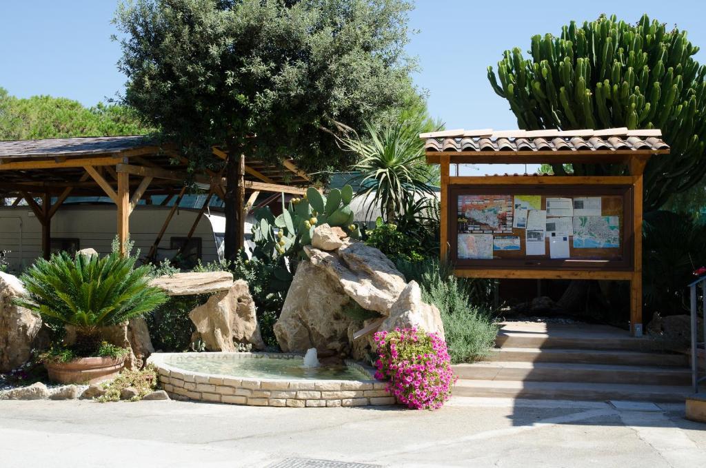 Kamemi Village & Camping Ribera Luaran gambar