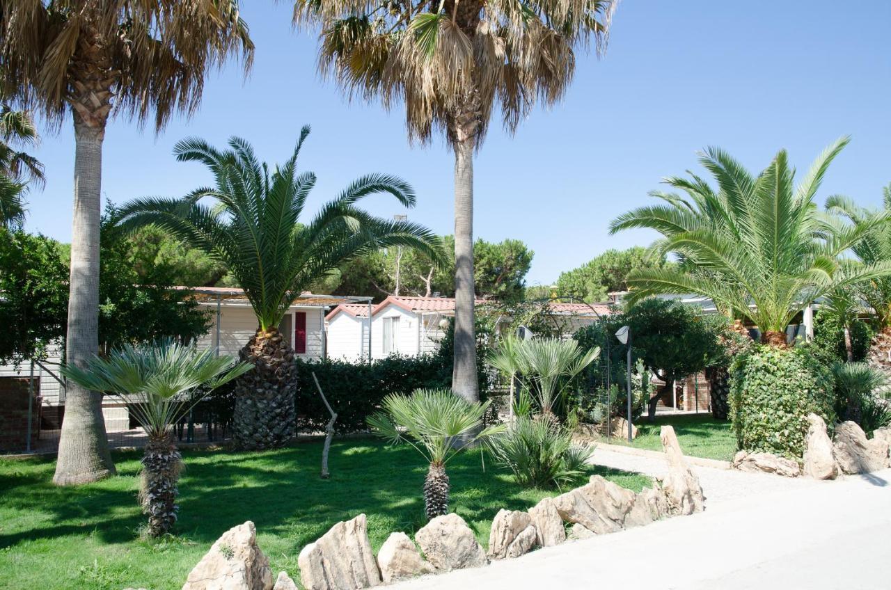 Kamemi Village & Camping Ribera Luaran gambar