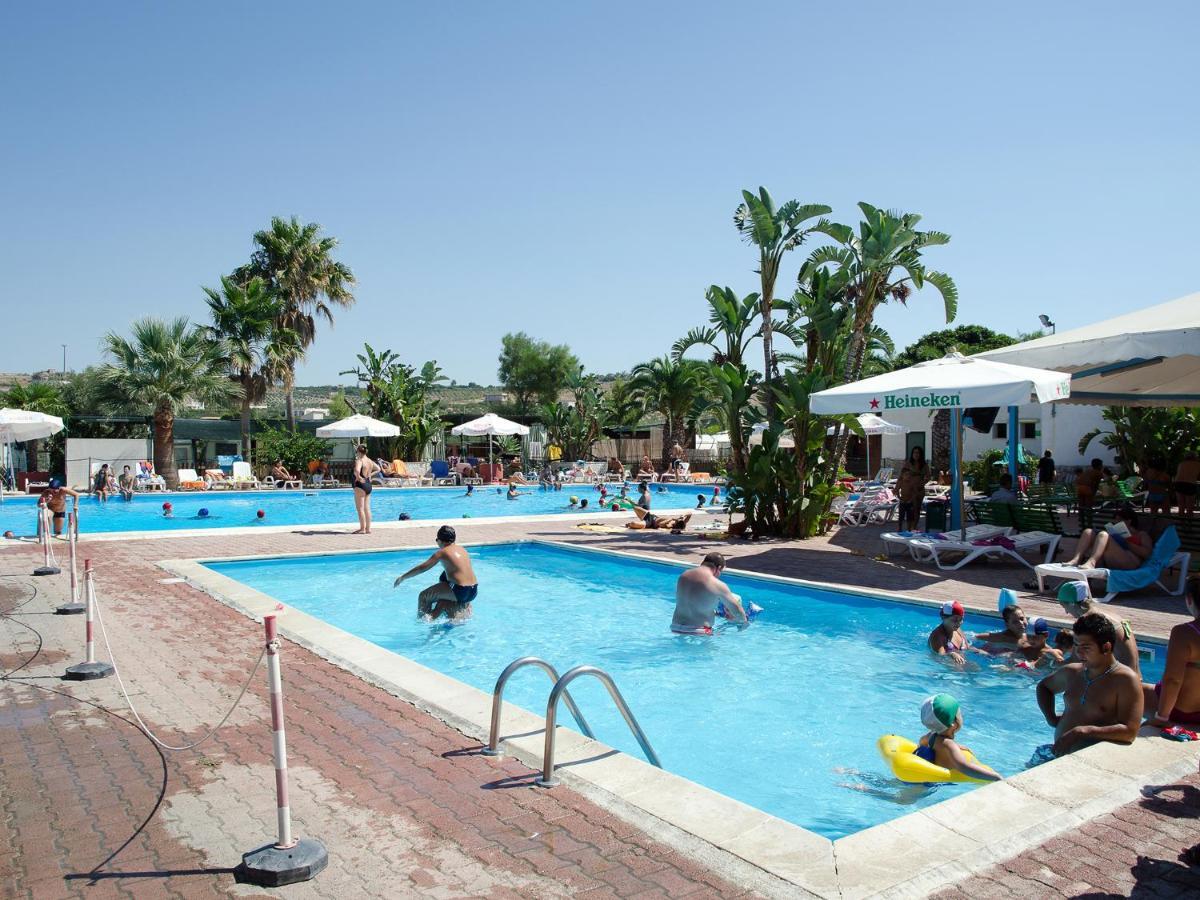Kamemi Village & Camping Ribera Luaran gambar