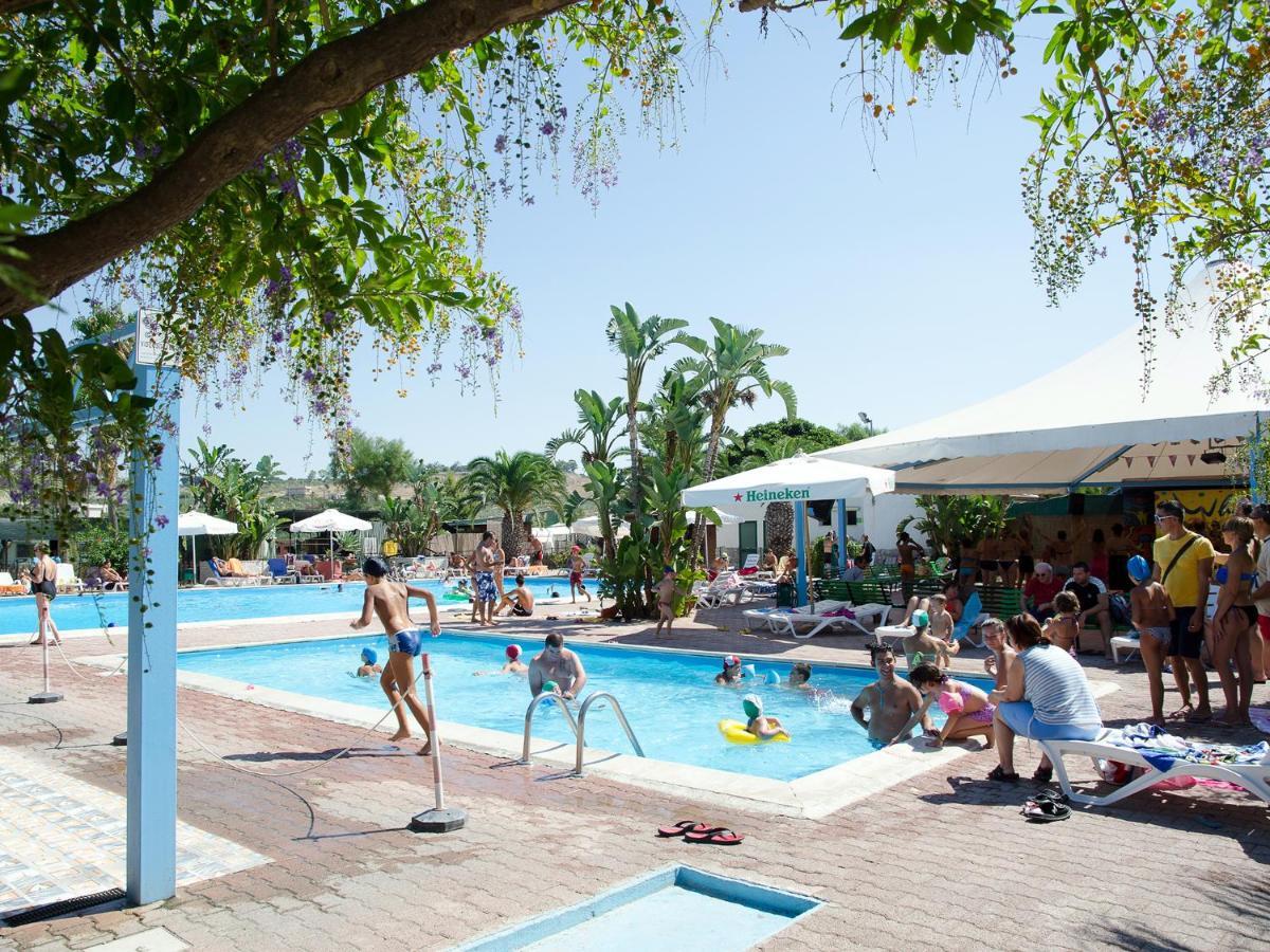 Kamemi Village & Camping Ribera Luaran gambar